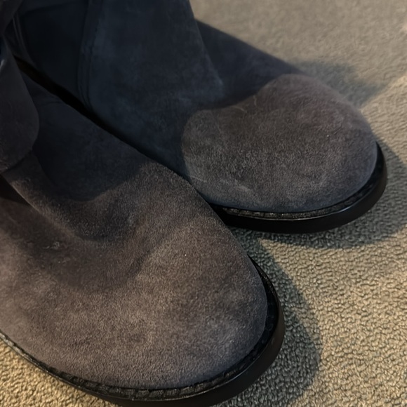 Vince Camuto Bootie Ankle Boots Grey Suede Leather Size 7.5 (TD) - Picture 2 of 7